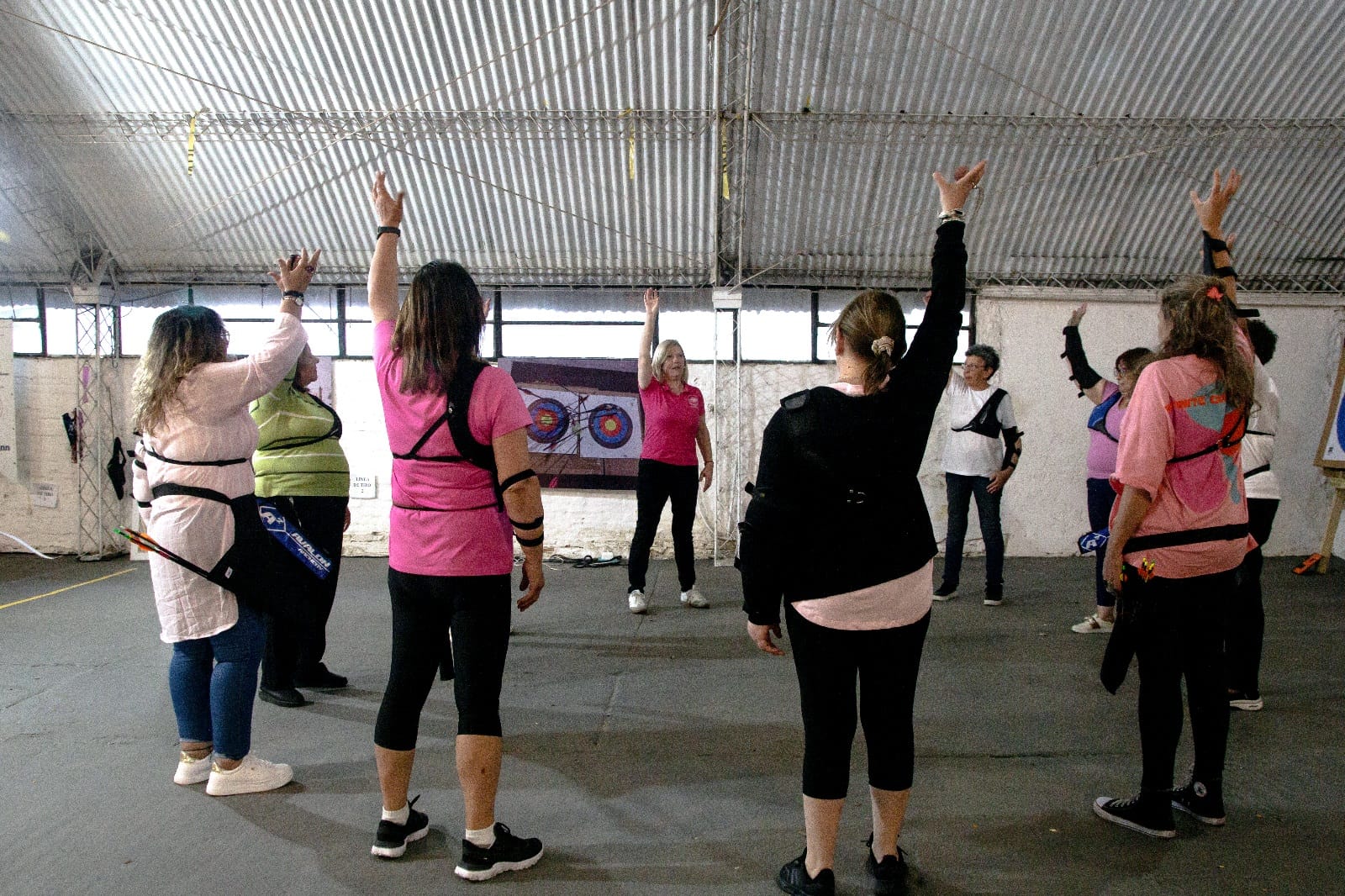 calentamiento Práctica de tiro con arco en Flechas de Vida.